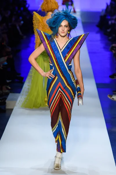 Look 45